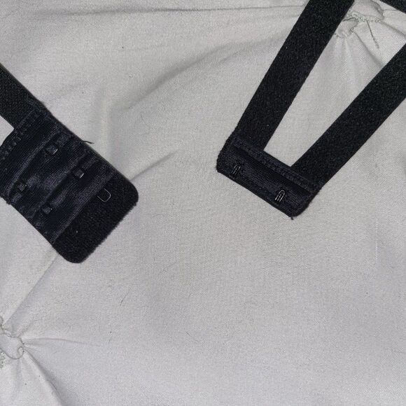 No Boundaries Black Cross My Heart Bra Size 40C - Picture 4 of 4